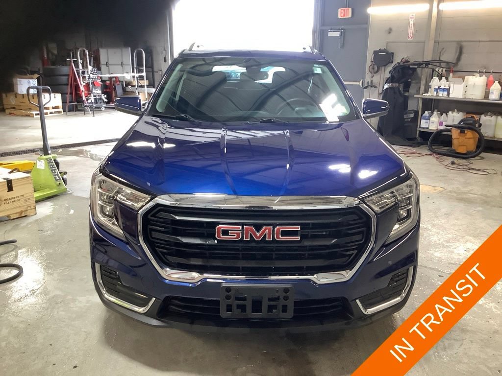 Used 2022 GMC Terrain SLE w/ Driver Convenience Package FWD image 8