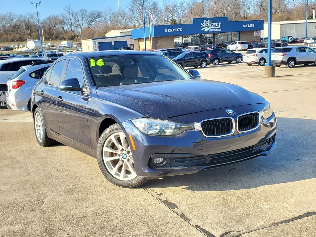 Used 2016 BMW 320i Sedan image 1