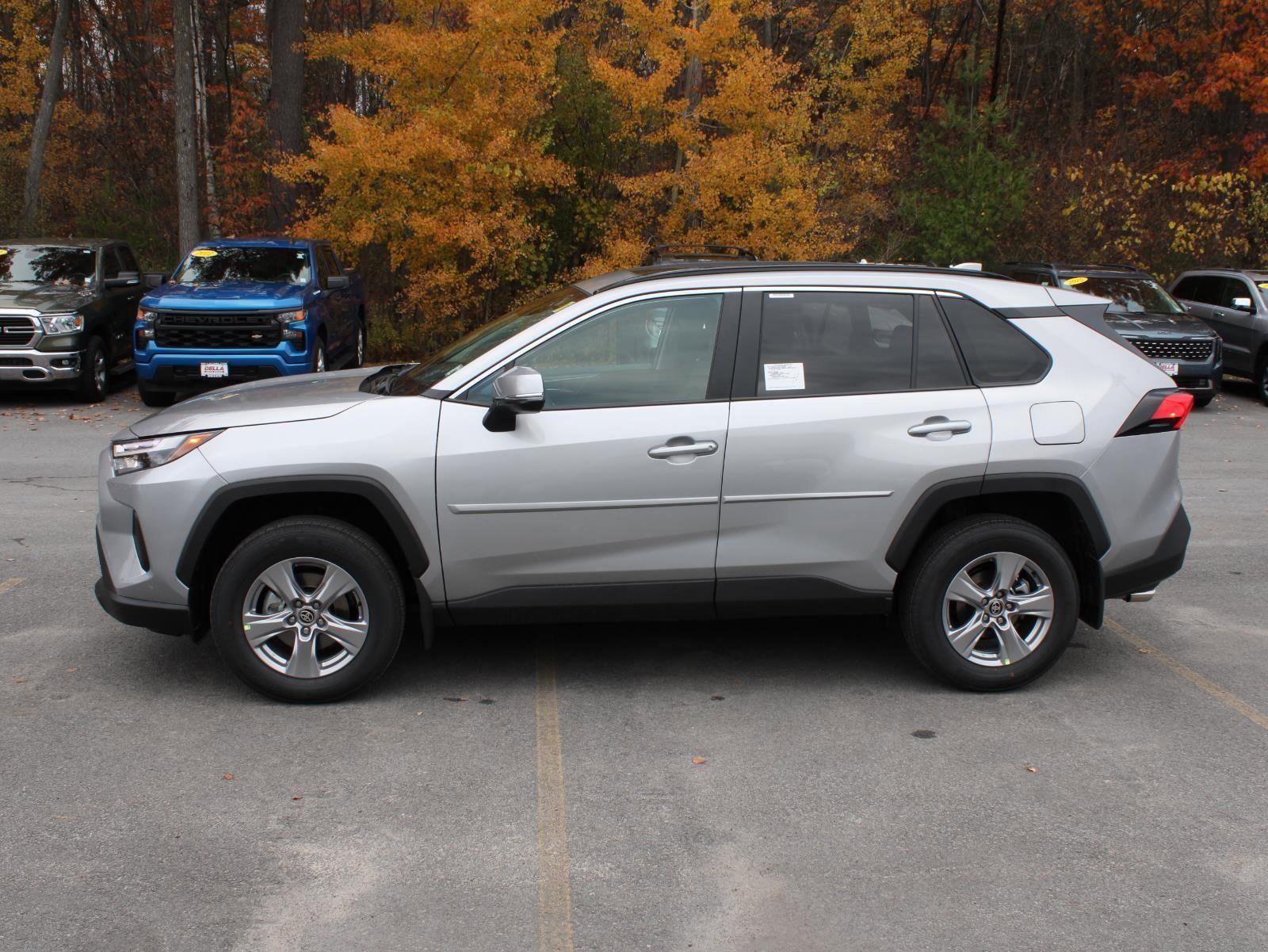 New 2025 Toyota RAV4 XLE image 5