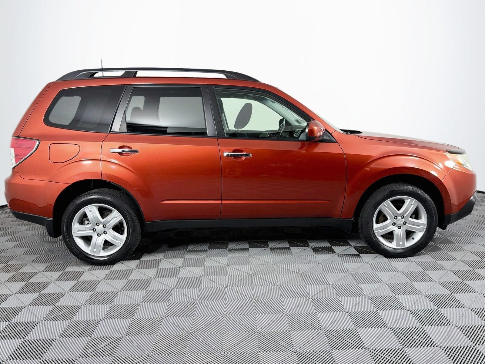 Used 2010 Subaru Forester 2.5X Premium AWD/4WD image 26