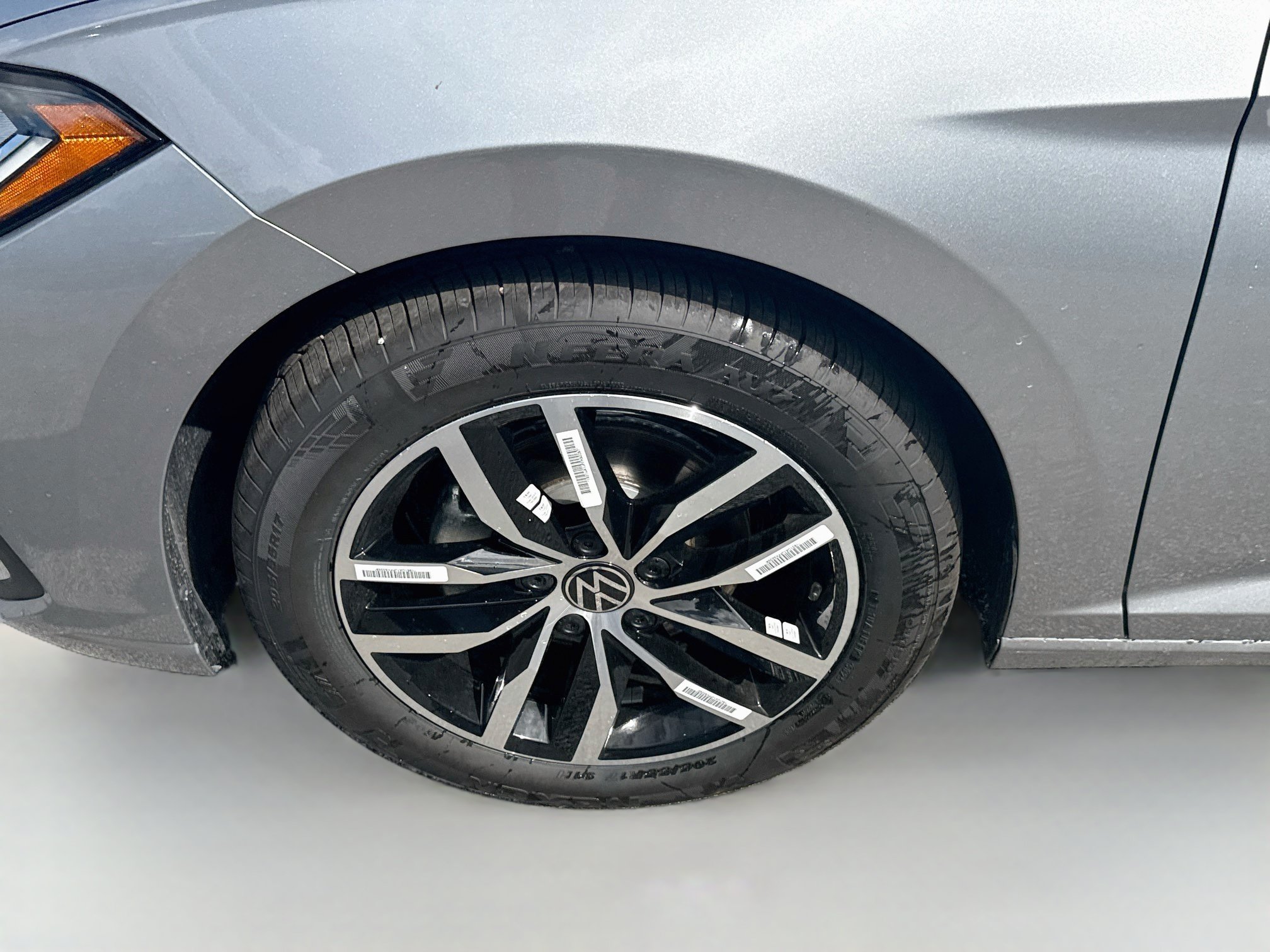 New 2027 Volkswagen Jetta SE FWD image 25