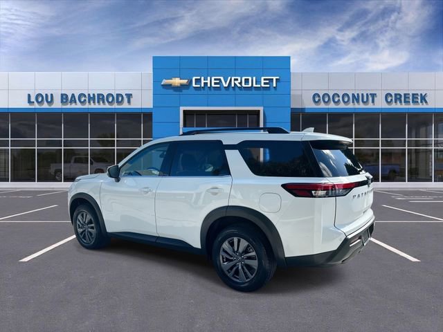 Used 2025 Nissan Pathfinder SV image 6