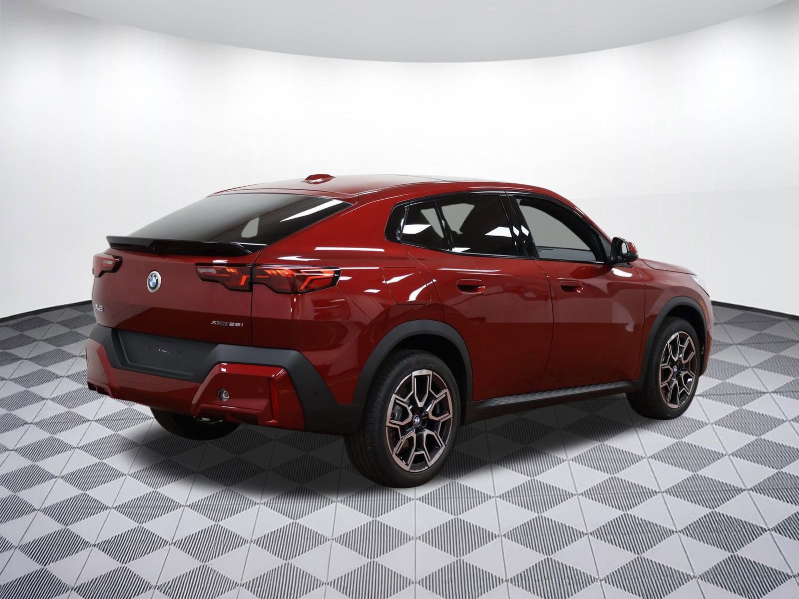 Used 2025 BMW X2 xDrive28i w/ Convenience Package image 7