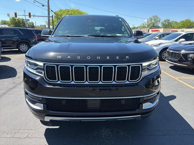 Used 2022 Jeep Wagoneer Series III w/ Premium Group I AWD/4WD image 2