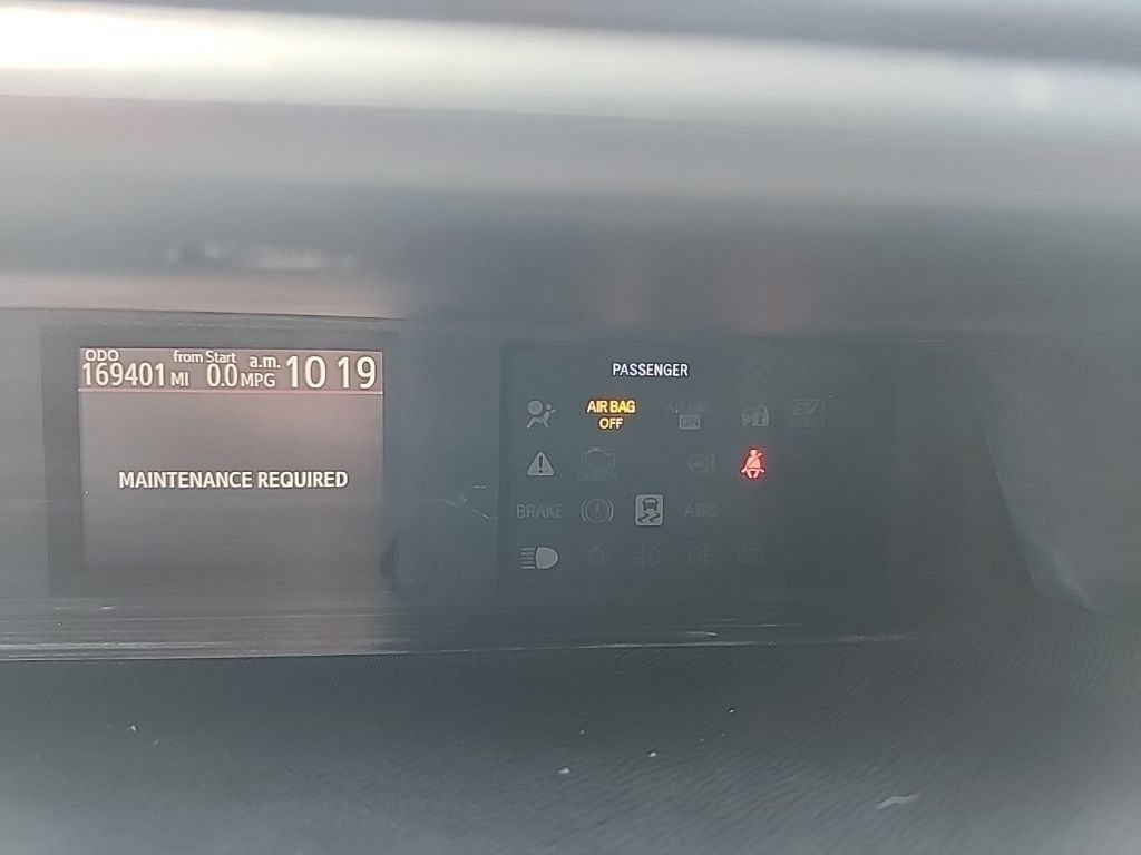 Used 2012 Toyota Prius C One FWD image 3