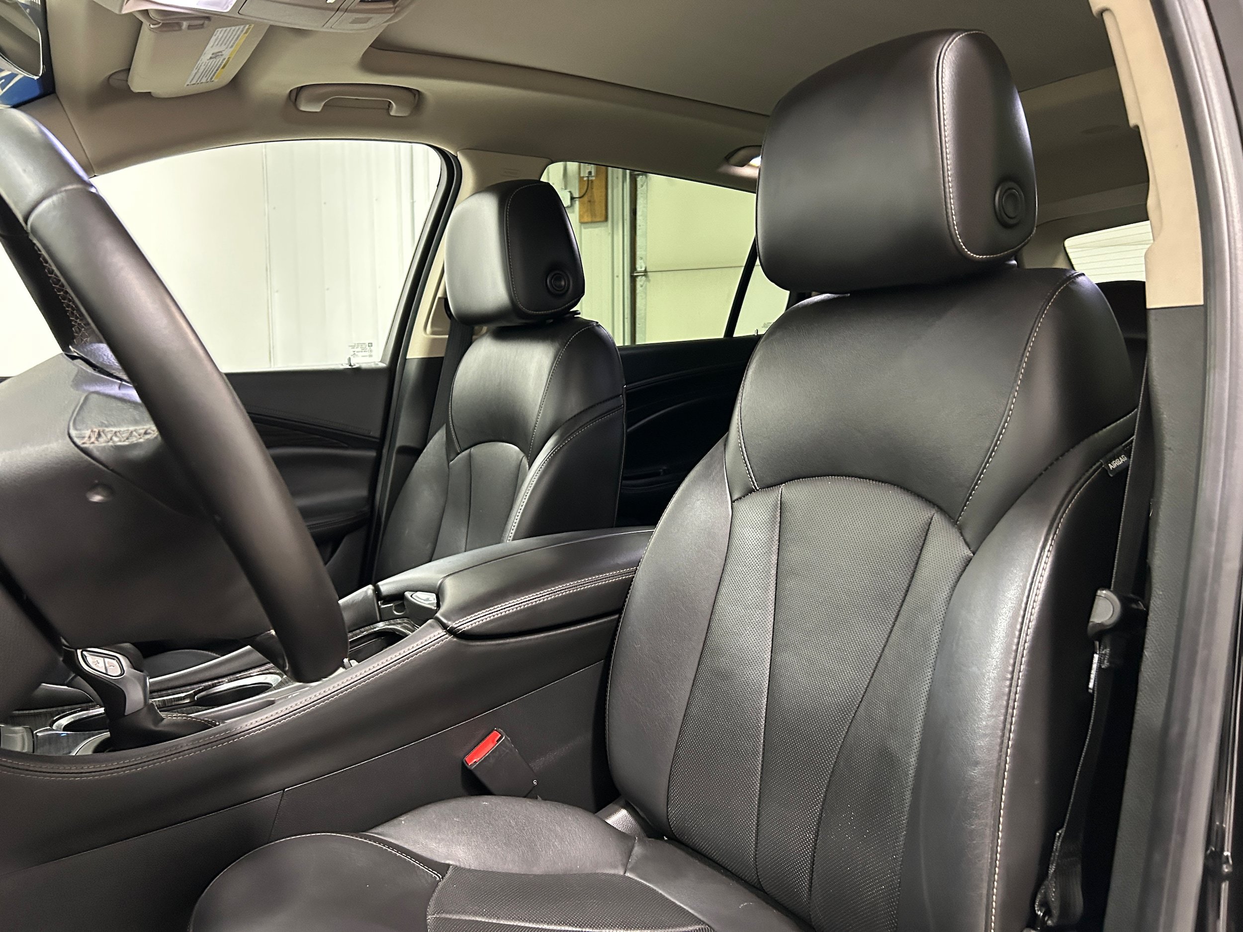 Used 2016 Buick Envision Premium AWD/4WD image 25