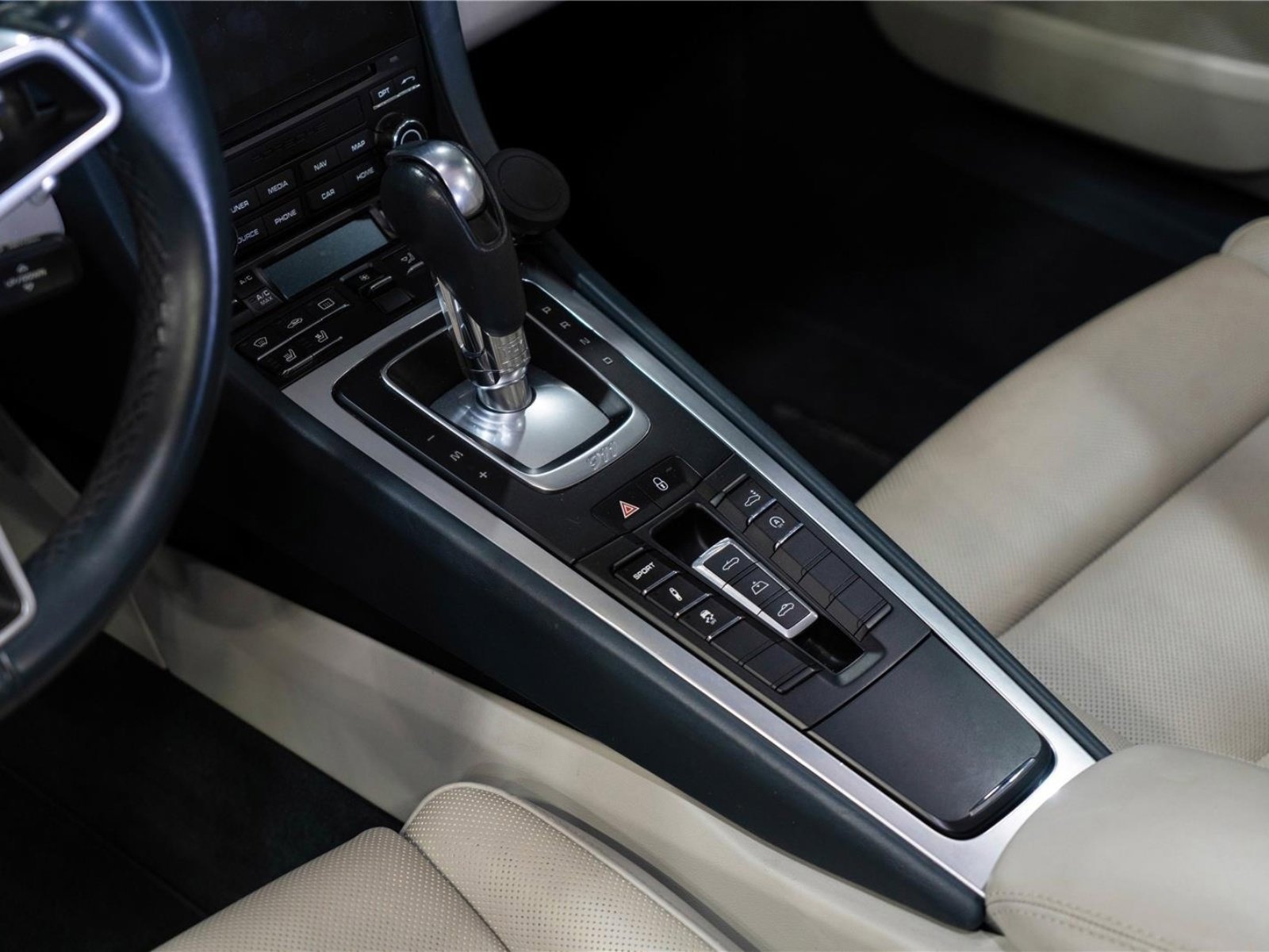 Used 2019 Porsche 911 Carrera image 33