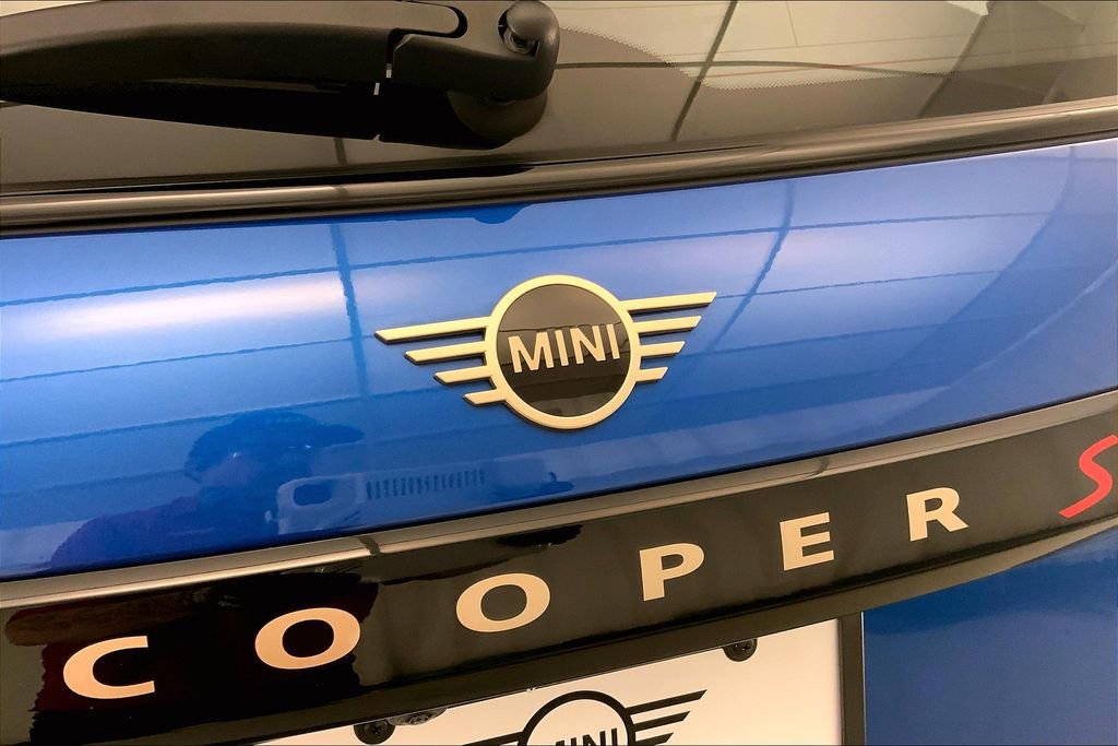 Certified 2025 MINI Cooper S image 7