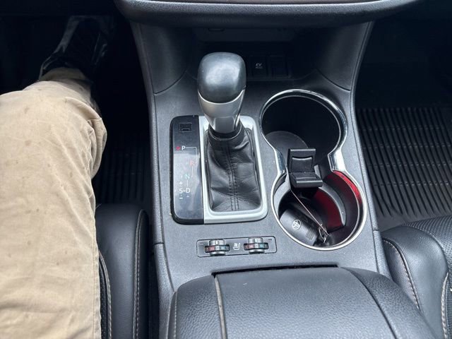 Used 2019 Toyota Highlander Limited Platinum AWD/4WD image 19