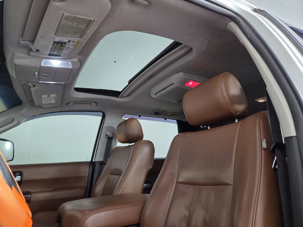 Used 2015 Toyota Sequoia Platinum image 23