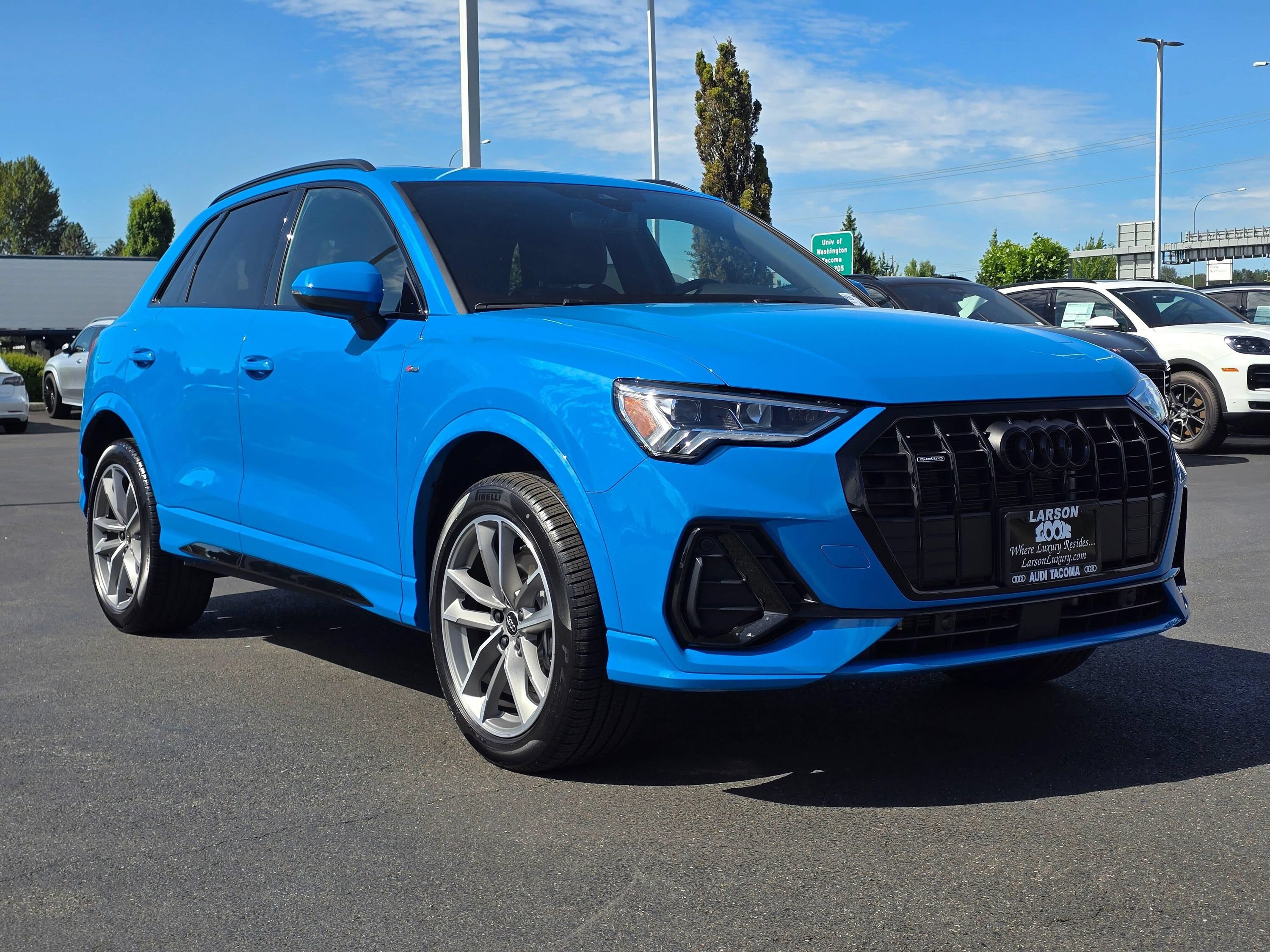 Used 2023 Audi Q3 2.0T Premium Plus w/ Premium Plus Package AWD/4WD image 7