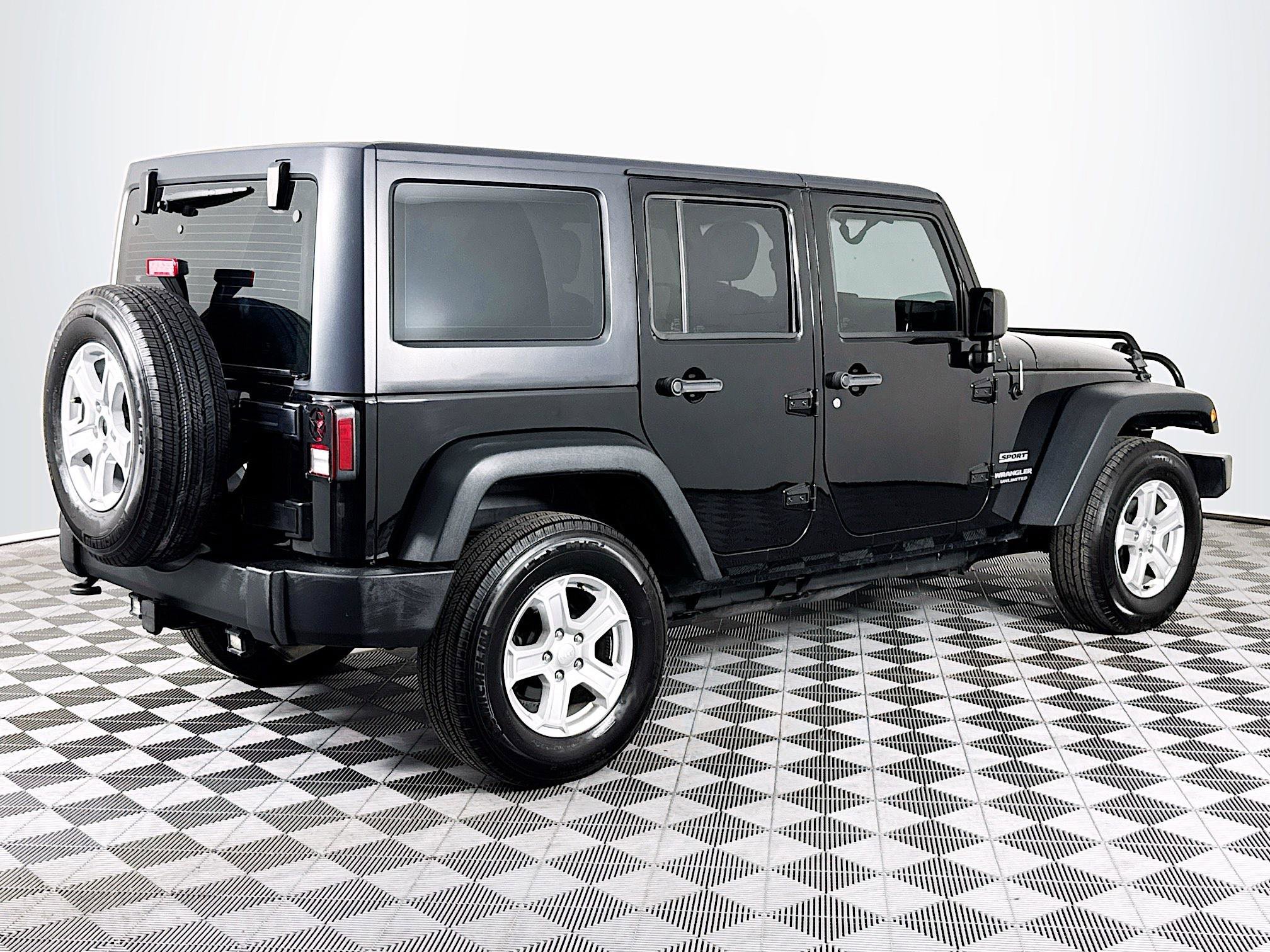 Used 2017 Jeep Wrangler Unlimited Sport image 10