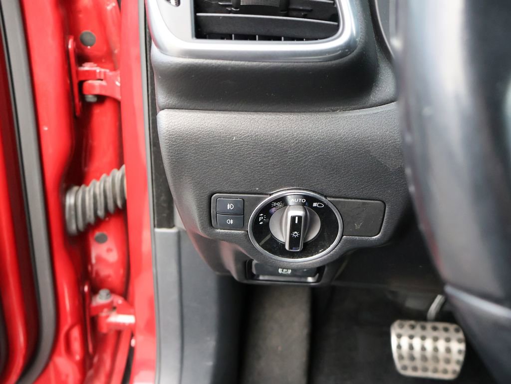 Used 2018 INFINITI QX30 Sport w/ Cargo Package image 34