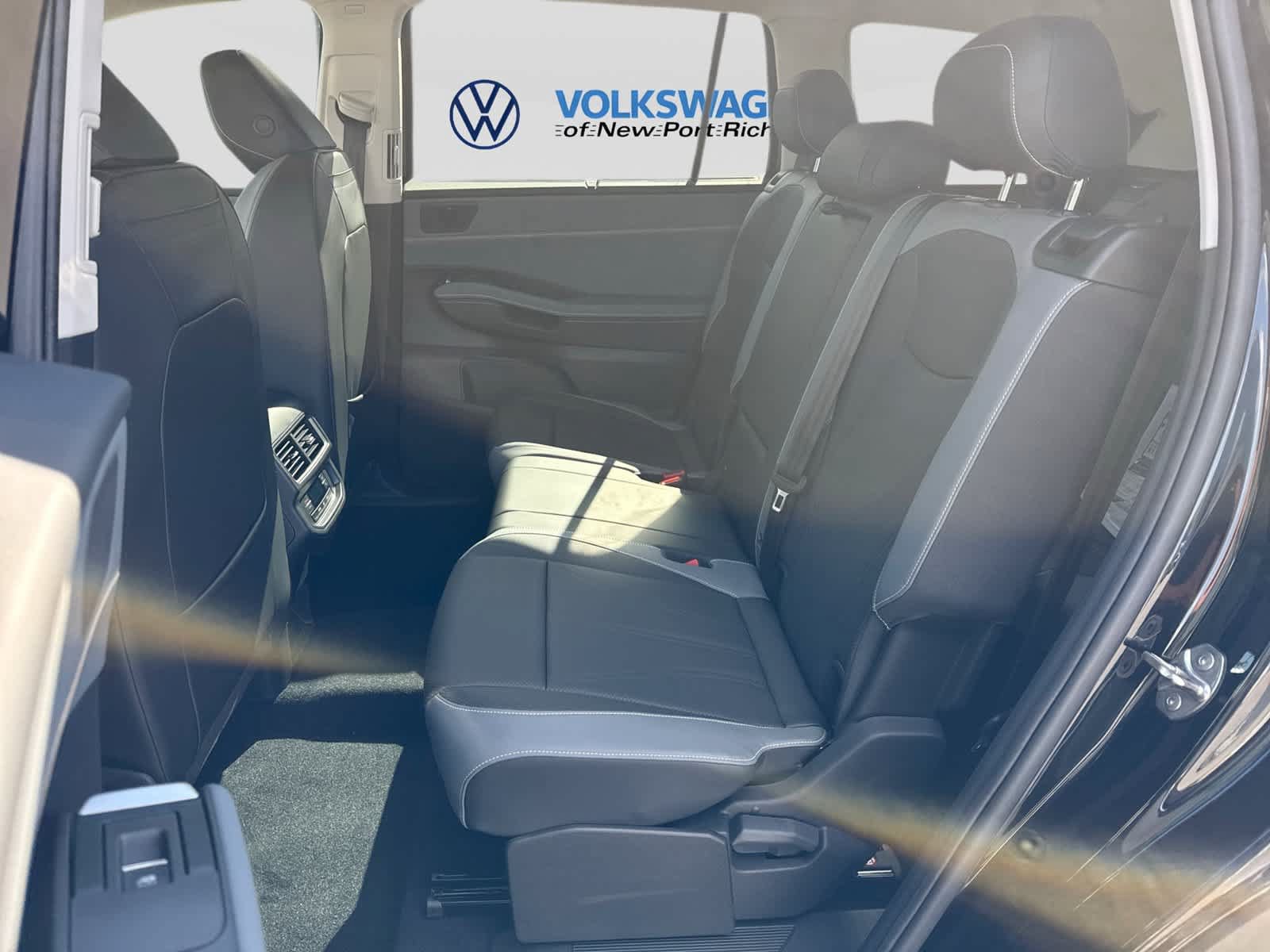 New 2027 Volkswagen Atlas SE FWD image 25