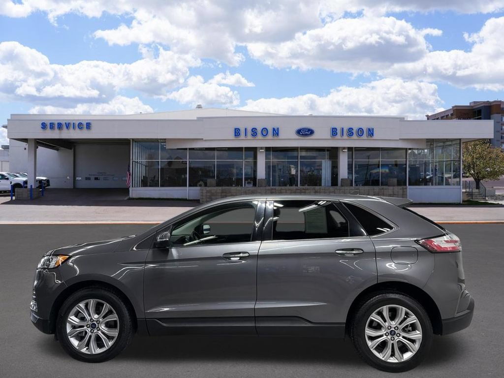Certified 2022 Ford Edge Titanium AWD/4WD image 6