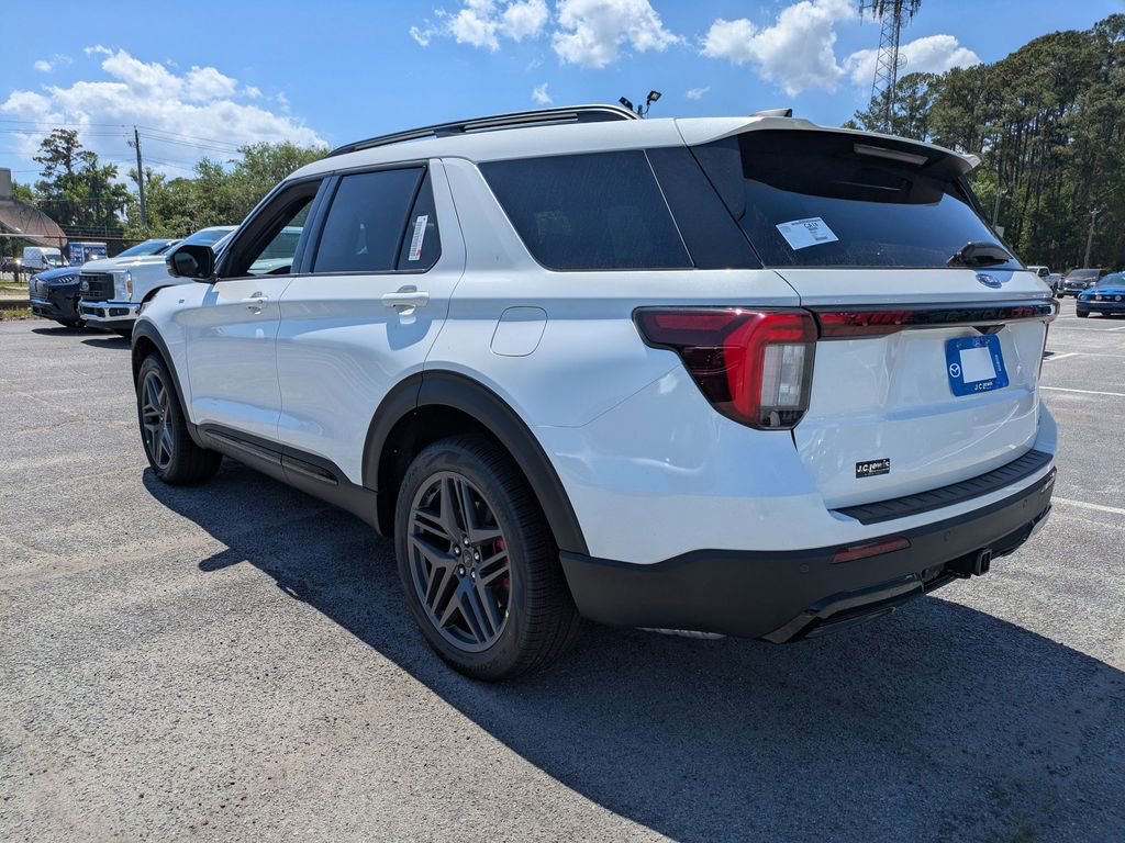 New 2026 Ford Explorer ST-Line image 6