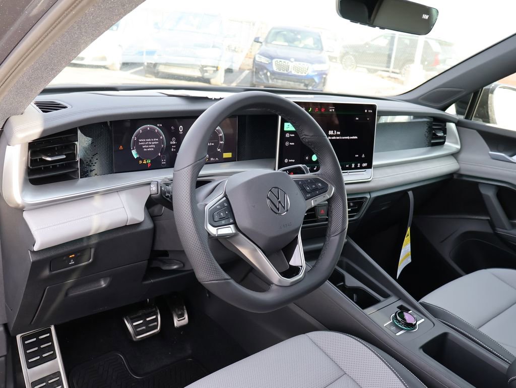 New 2026 Volkswagen Tiguan SE R-Line image 21