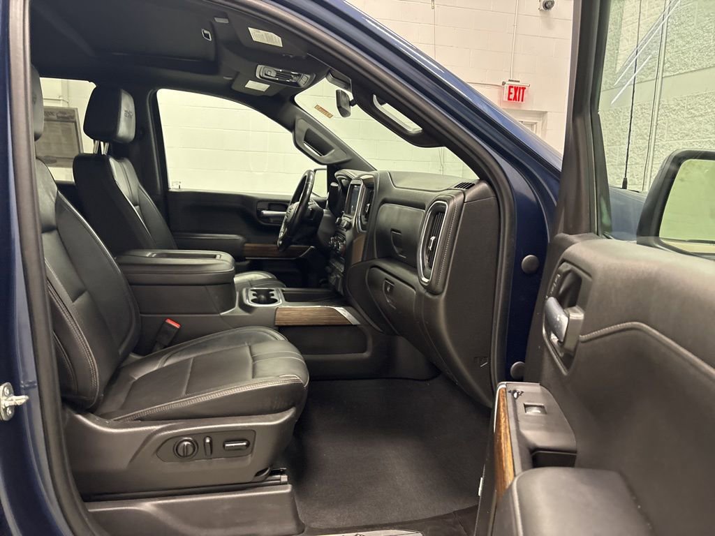 Used 2021 Chevrolet Silverado 1500 High Country image 34