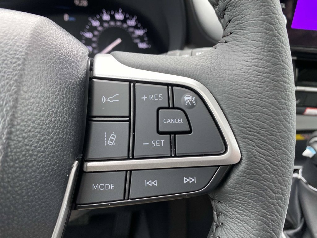 New 2026 Toyota Sienna XLE AWD/4WD image 14