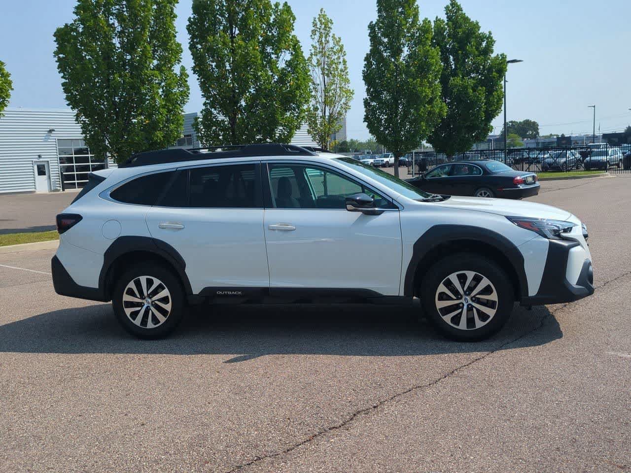 Certified 2024 Subaru Outback Premium AWD/4WD image 7