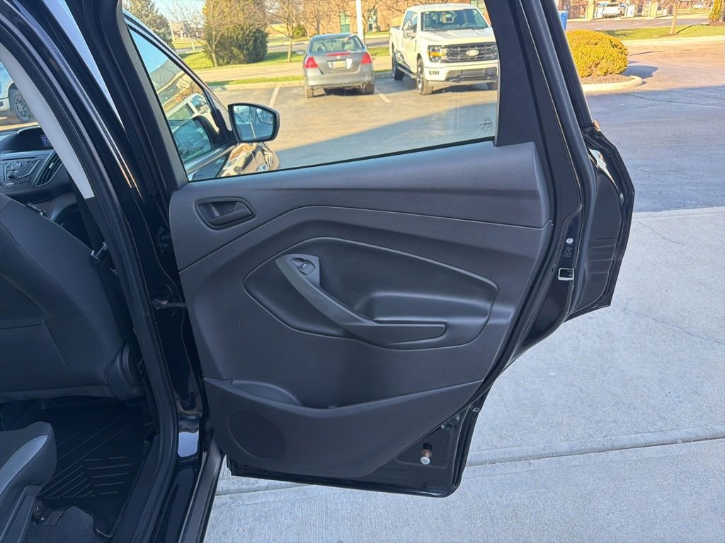 Used 2015 Ford Escape S image 41