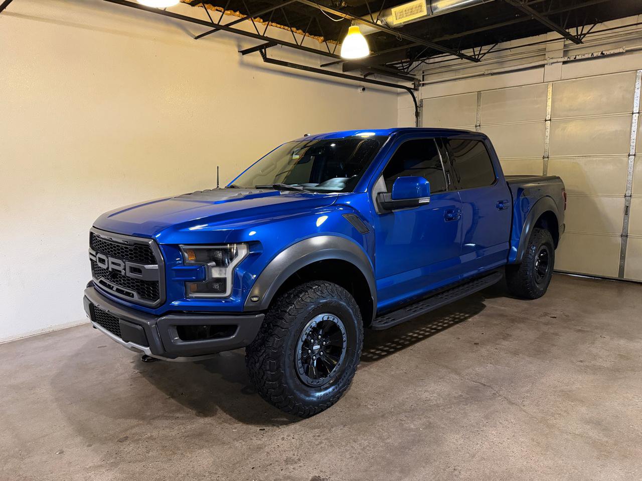Used 2018 Ford F150 Raptor w/ Equipment Group 802A Luxury AWD/4WD image 3