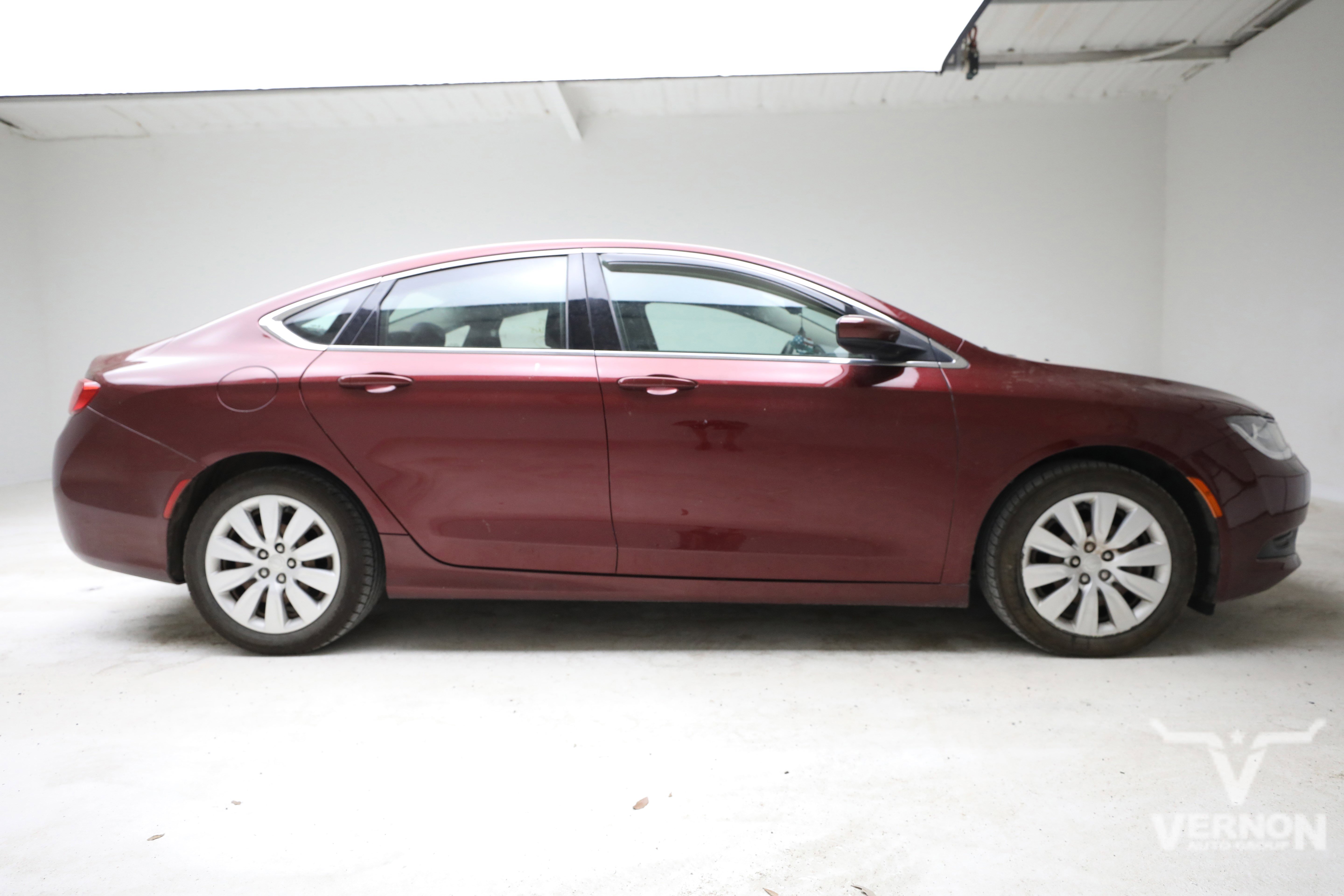 Used 2015 Chrysler 200 LX FWD image 6