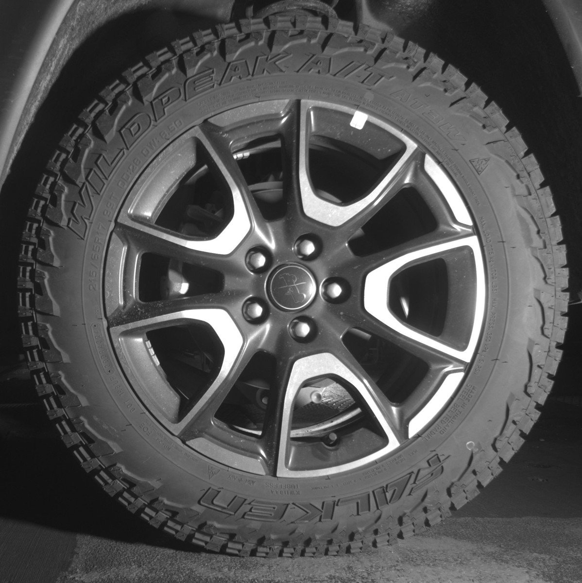 Used 2025 Jeep Compass Trailhawk AWD/4WD image 14