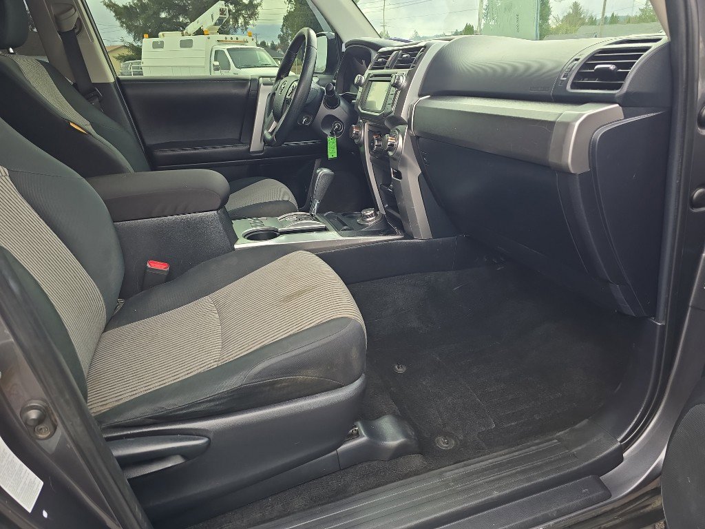 Used 2016 Toyota 4Runner SR5 image 15