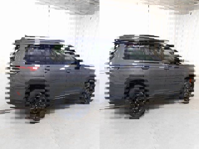 Used 2022 Jeep Grand Cherokee L Altitude image 3