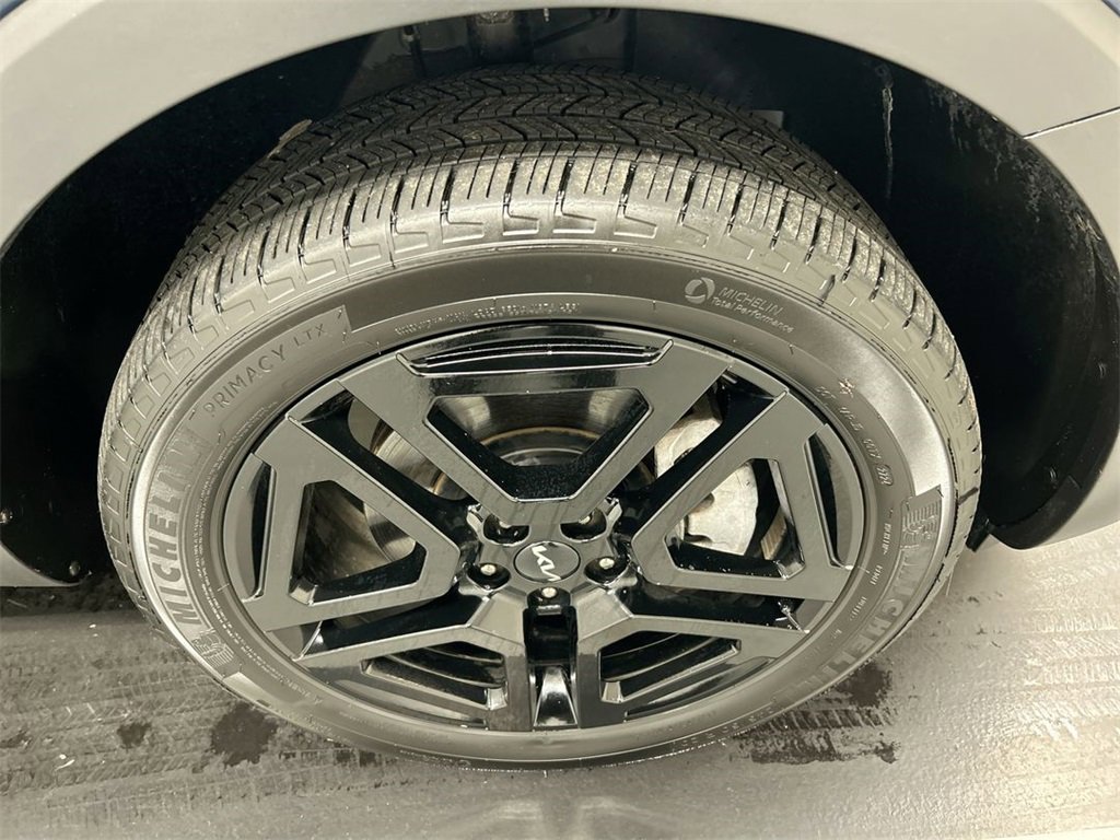 Certified 2024 Kia Telluride EX X-Line image 8