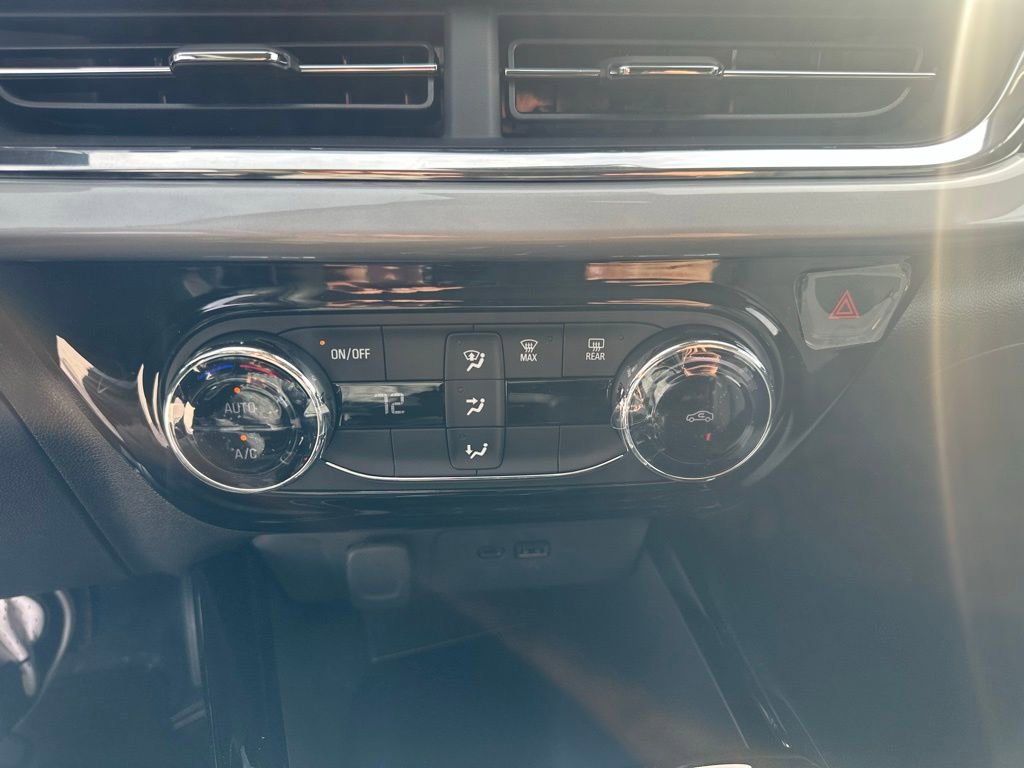 New 2026 Chevrolet Trax LT image 19