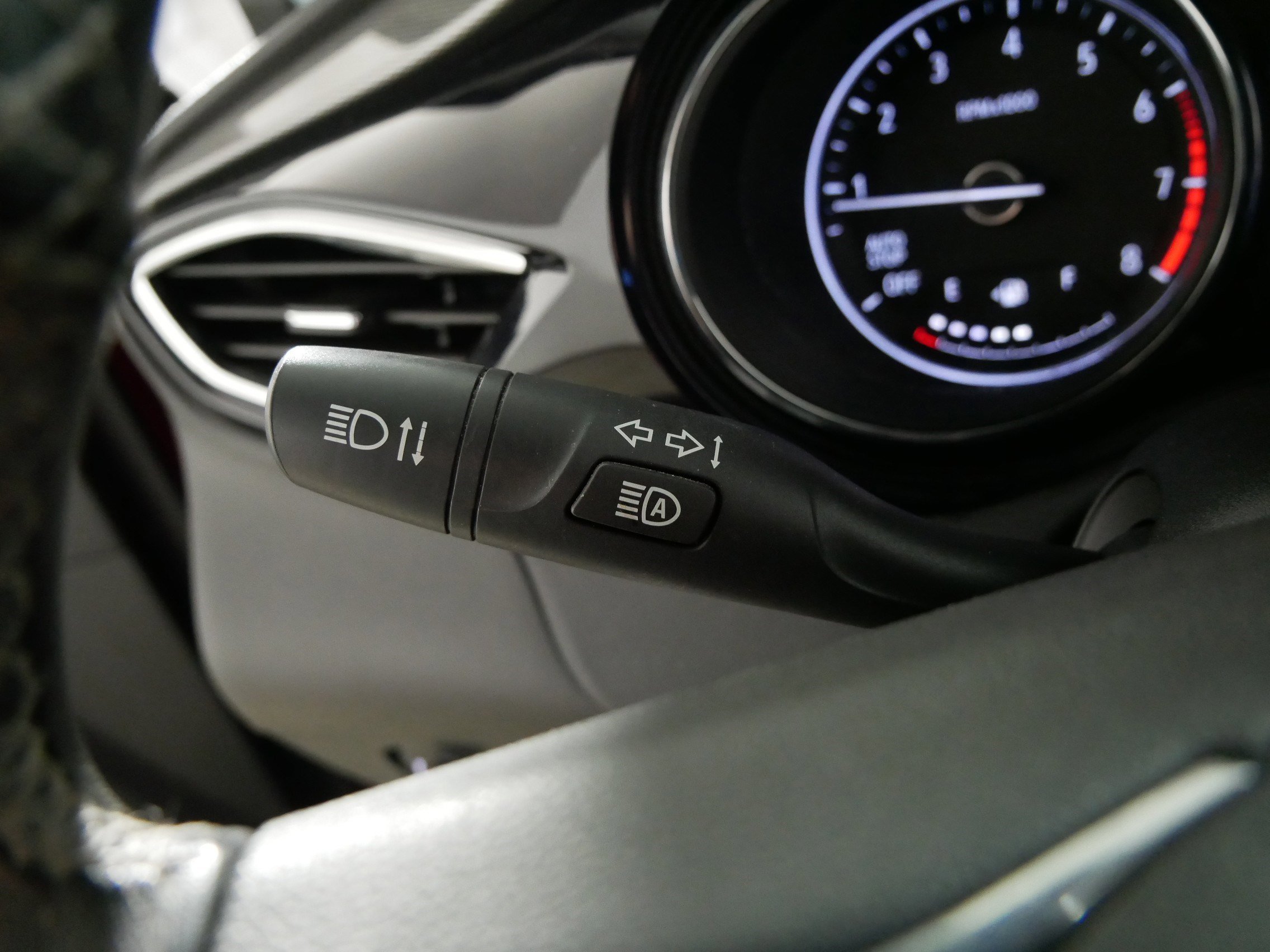 Used 2021 Buick Encore GX Preferred w/ Cold Weather Comfort Package image 32