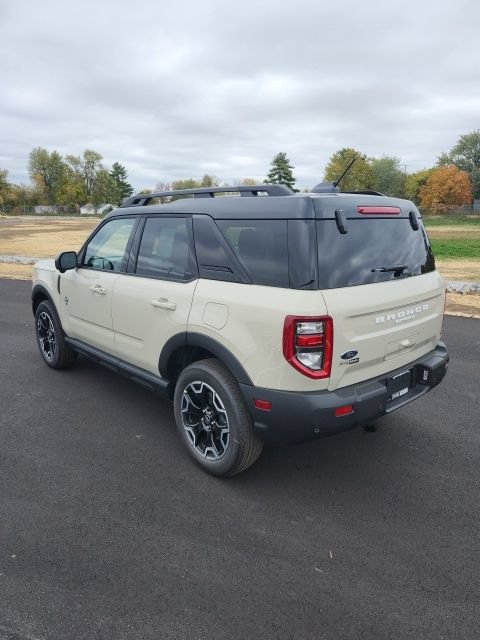 New 2025 Ford Bronco Sport Outer Banks w/ Outer Banks Tech Package+ AWD/4WD image 8