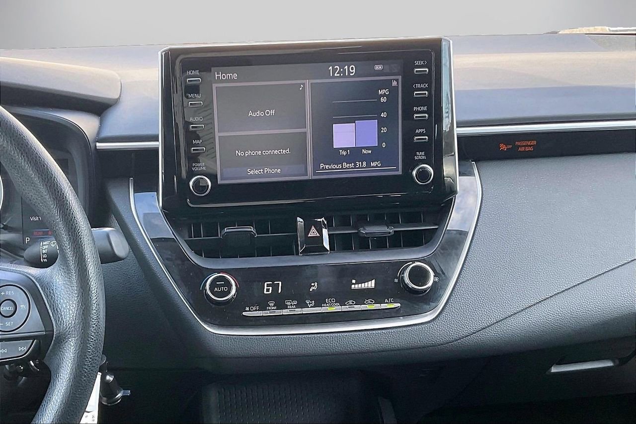Used 2020 Toyota Corolla LE image 13