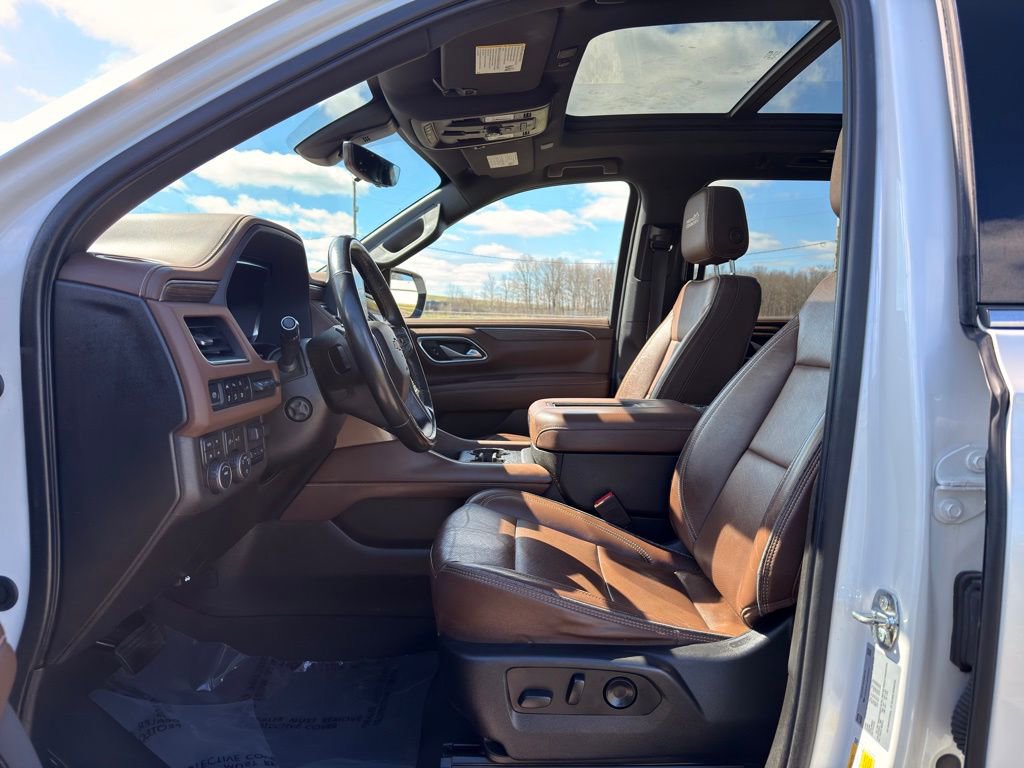 Used 2022 Chevrolet Suburban High Country w/ LPO, Illumination Package image 22