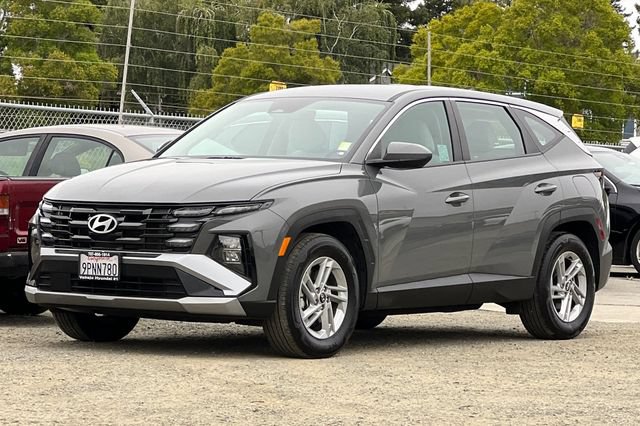 Certified 2025 Hyundai Tucson SE FWD image 10