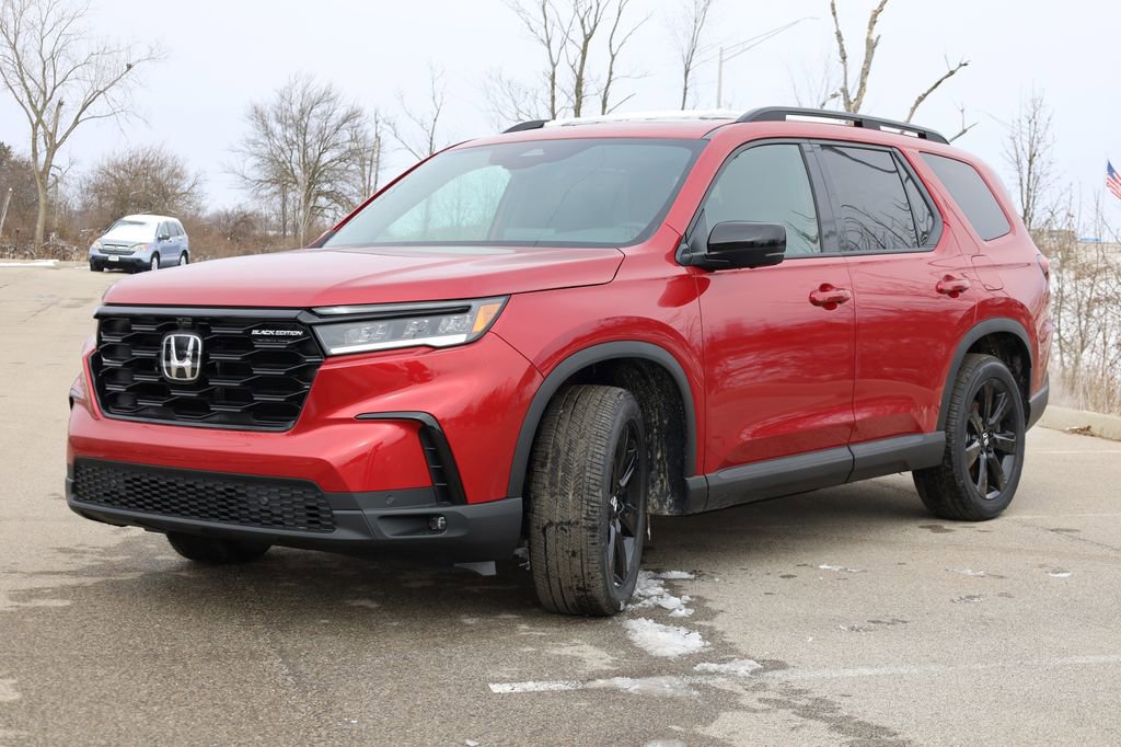 New 2025 Honda Pilot Black Edition image 3