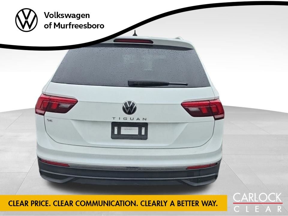 Used 2023 Volkswagen Tiguan SE w/ Panoramic Sunroof Package FWD image 5