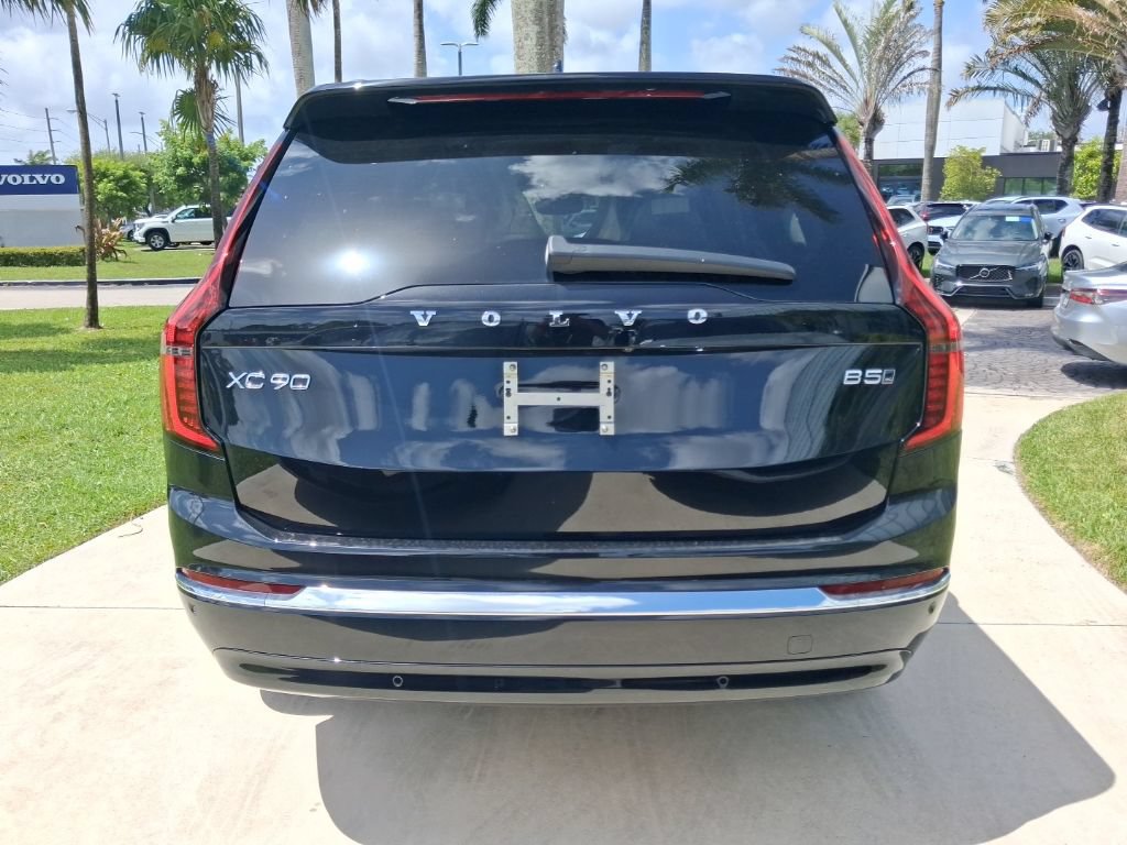 New 2026 Volvo XC90 B5 Core AWD/4WD image 4