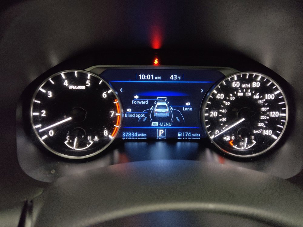 Used 2024 Nissan Altima 2.5 SV image 23