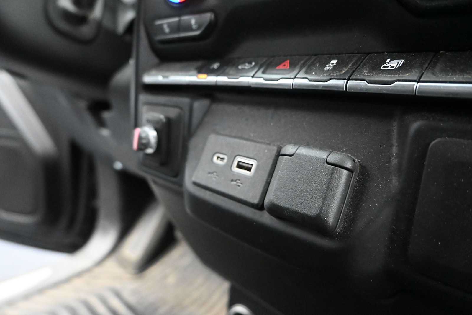 Used 2021 Chevrolet Silverado 1500 LT AWD/4WD image 52