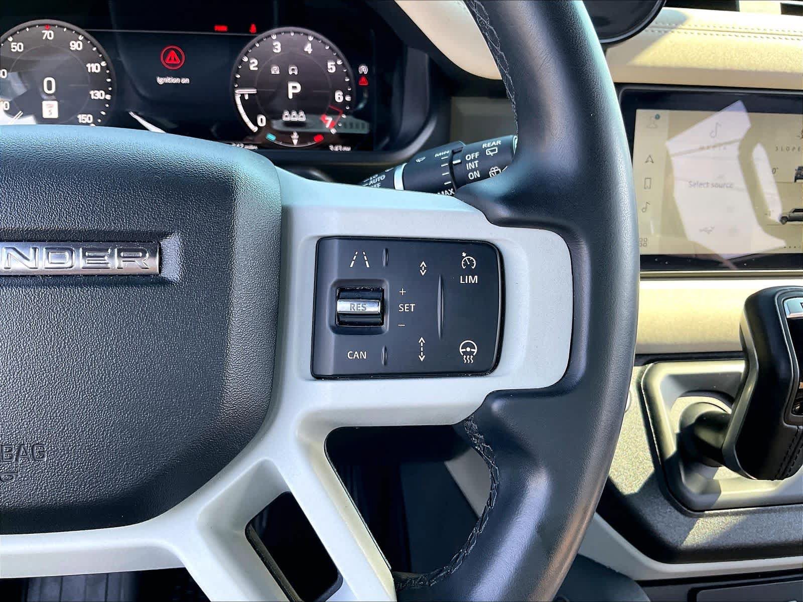 Used 2023 Land Rover Defender 110 X-Dynamic SE AWD/4WD image 21