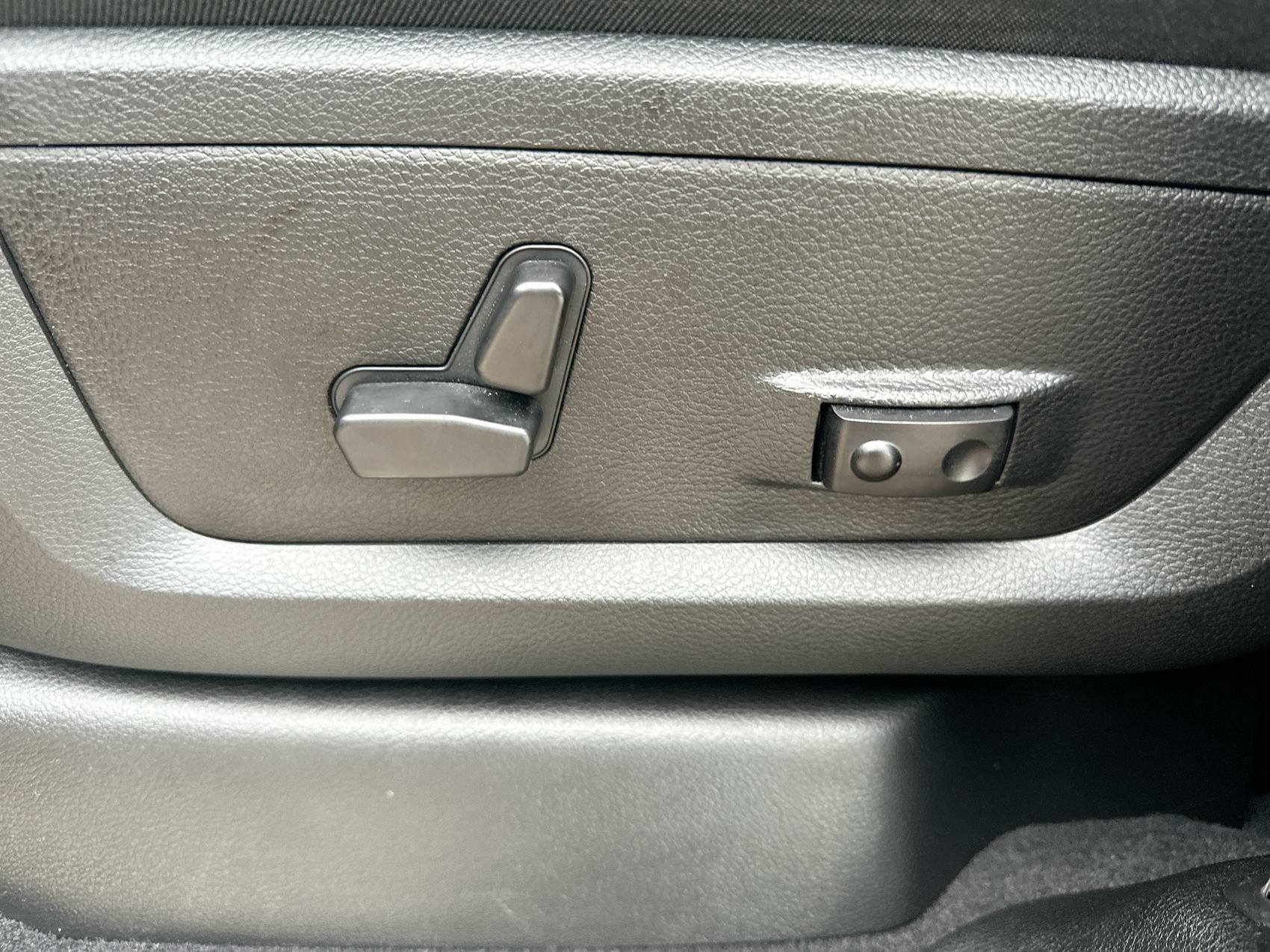 Used 2026 RAM 2500 Limited AWD/4WD image 12