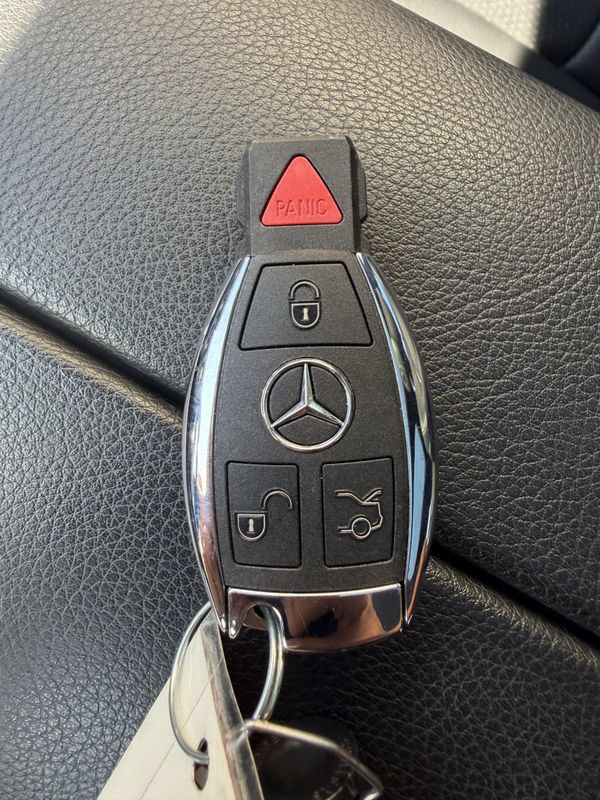 Used 2019 Mercedes-Benz GLC 300 4MATIC w/ Premium Package image 51
