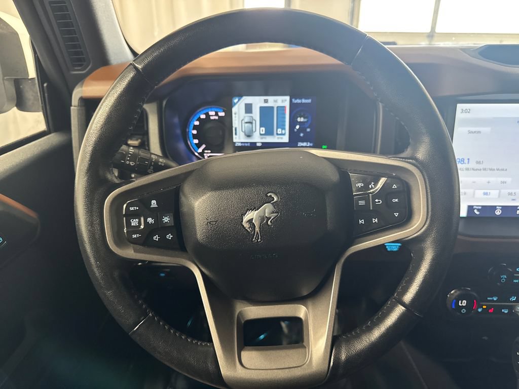 Used 2024 Ford Bronco Outer Banks AWD/4WD image 14