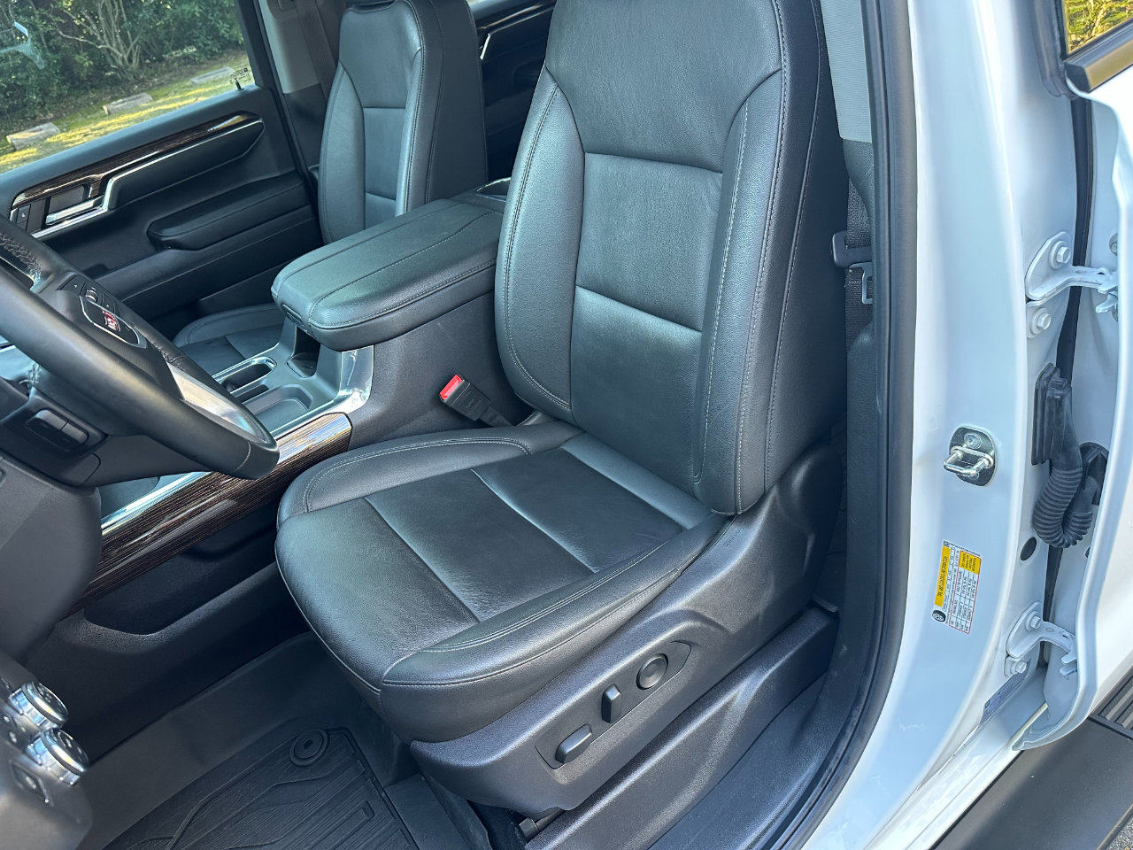 Used 2024 GMC Sierra 1500 Elevation w/ Elevation Premium Package image 13