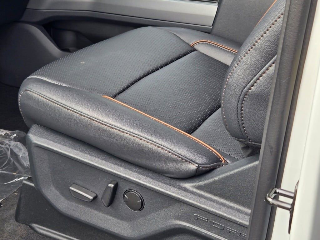 New 2026 Ford F350 Lariat w/ Tremor Off-Road Package image 21