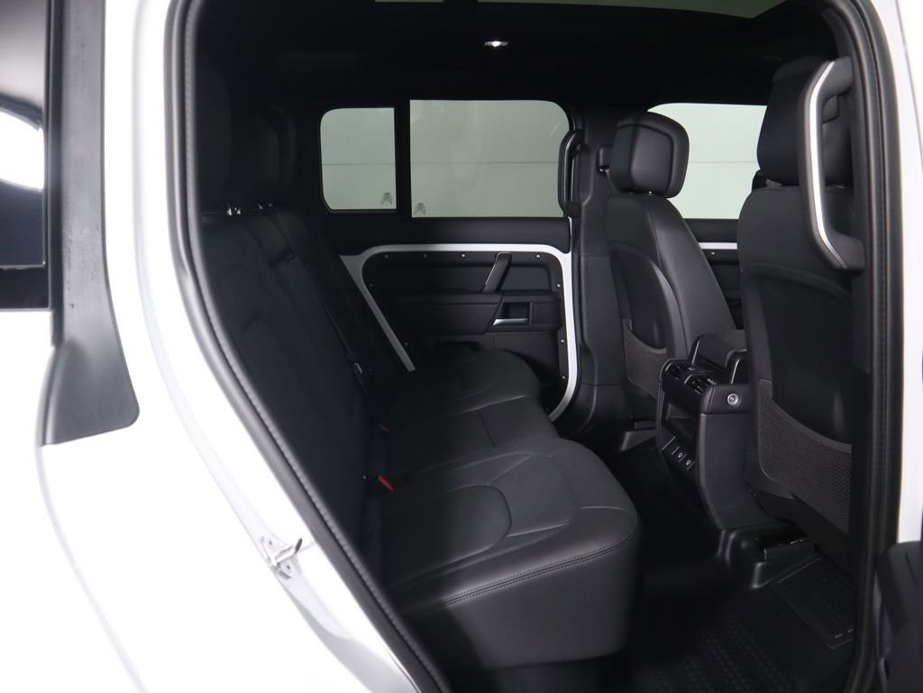 New 2025 Land Rover Defender 110 S AWD/4WD image 24