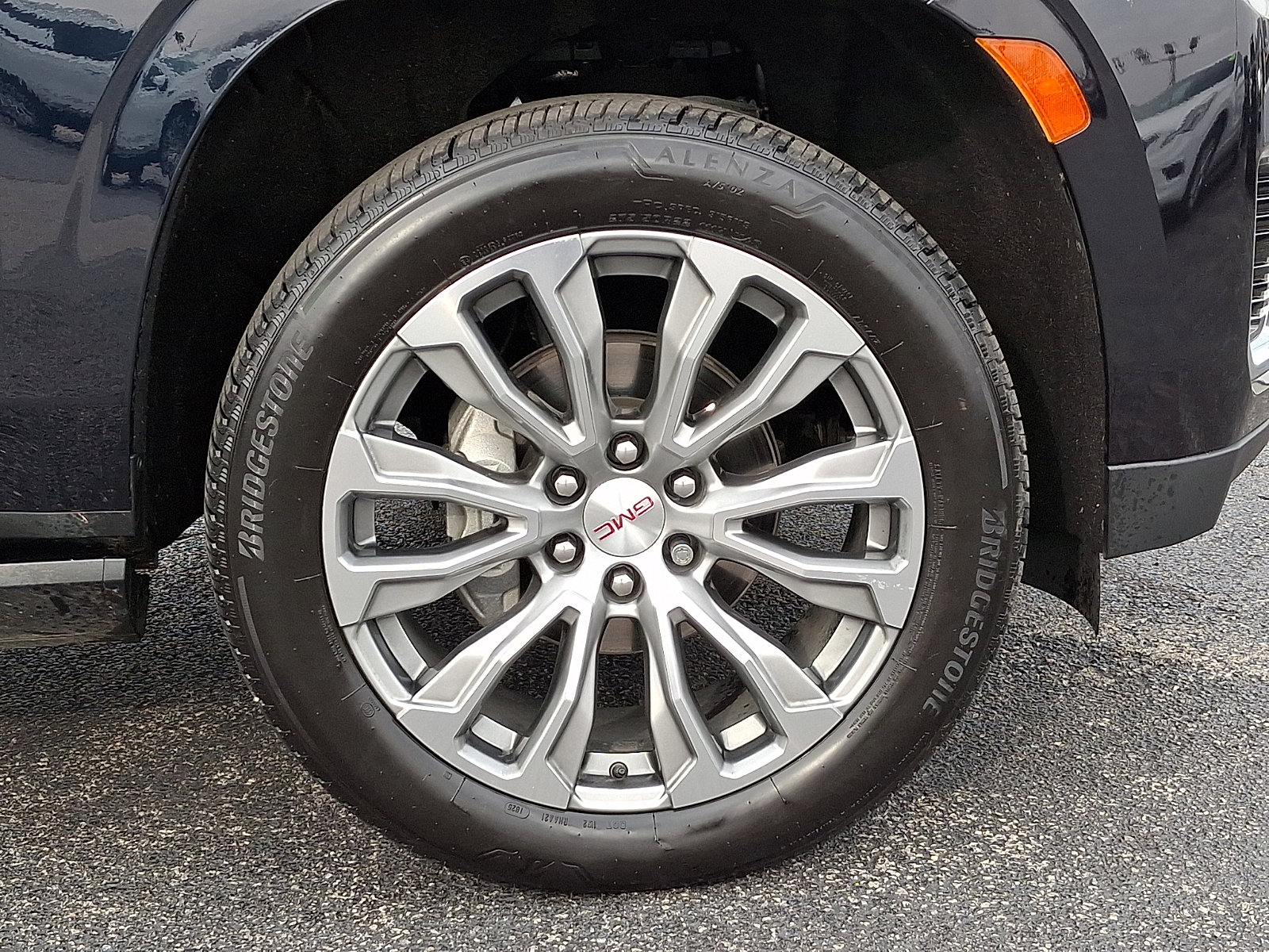 Certified 2022 GMC Yukon Denali w/ Denali Premium Package image 9